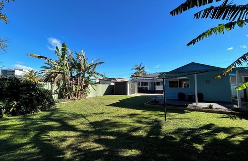Tuncurry House | One Bedroom Blue Horizon