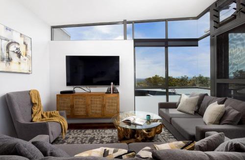Boat Harbour Villa | One Mile Retreat - Ocean View 3 Bedroom Retreat