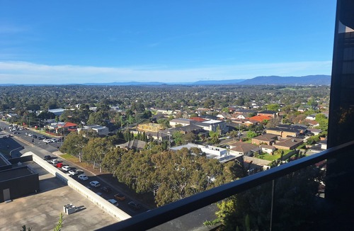 Glen Waverley Condo | One private Bedroom apartment at the SkyGarden in Glen Waverley.
