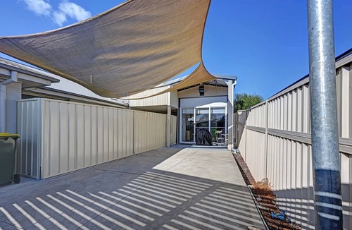 Llanarth Apartment | Ophir Studio. Quiet Workspace Retreat. Bathurst