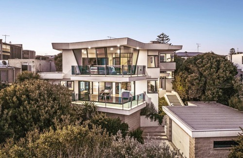 Ocean Grove House | Orton Oceanview Retreat