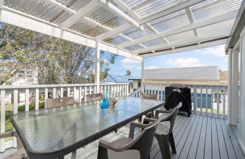 St. Georges Basin House | Osprey Cottage by Book Jervis Bay