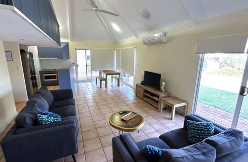 Exmouth Villa | Osprey Holiday Village Unit 102 - 3 Bedroom fully self contained unit