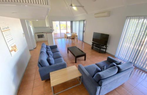 Exmouth Villa | Osprey Holiday Village Unit 118