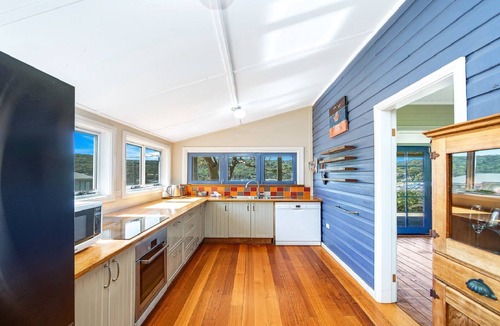 Pretty Beach Central Coast House | Otella Cottage by HolidayCo.
