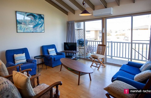 Bermagui House | Outlook 1 - Unit 1 Narira St 9