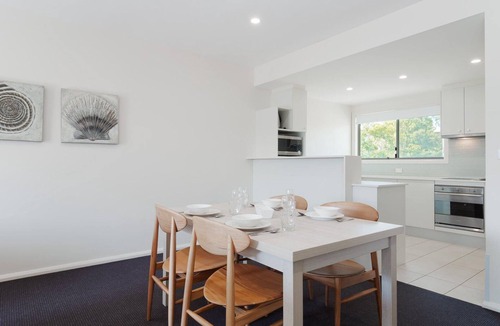 Salamander Bay Apartment | Pacific Blue 245-265 Sandy Point Rd - Dual Key Access, air conditioned unit with resort facilities and linen supplied