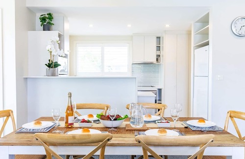 Salamander Bay Apartment | Pacific Blue 278-265 Sandy Pt Rd- Dual Key Access, Wifi, Linen and Air Conditioning