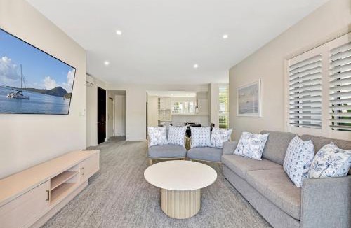 Salamander Bay Apartment | Pacific Blue Unit 175 Dual Swim Up A