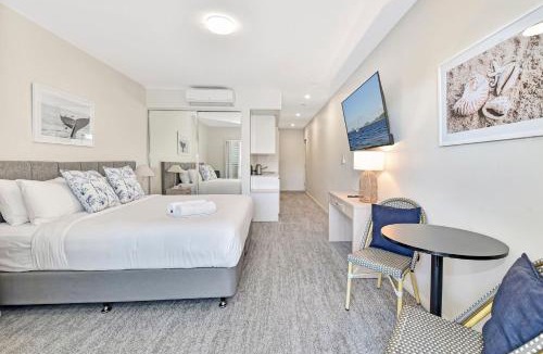Salamander Bay Apartment | Pacific Blue Unit 175 Dual Swim Up B