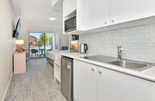 Salamander Bay Apartment | Pacific Blue Unit 175 Dual Swim Up B