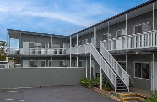 Forster House | Pacific Motel 01 - Free WiFi