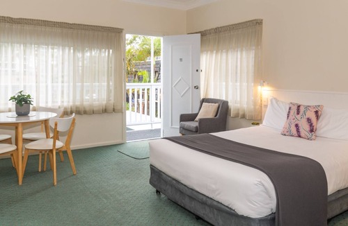 Forster House | Pacific Motel 10 - Free WiFi