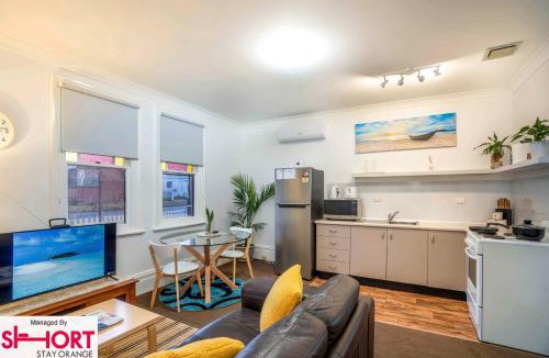 Orange Apartment | Paddington Villa 3 - Close To Town