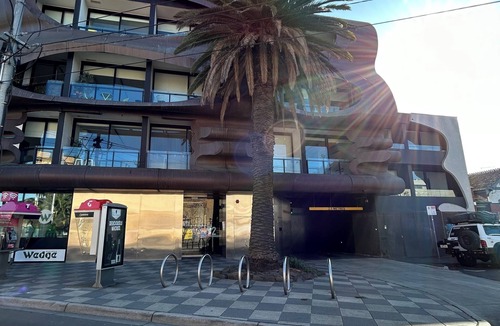 St Kilda Apartment | "Palais" - Pearl Apartments St Kilda