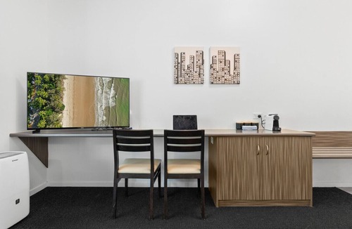 Port Douglas Apartment | Palm Bliss Studio with Resort Pool and Restaurant