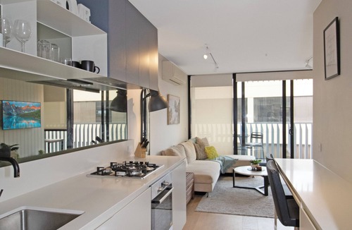 South Melbourne Apartment | Palmerston Crescent Apartment - South Melbourne