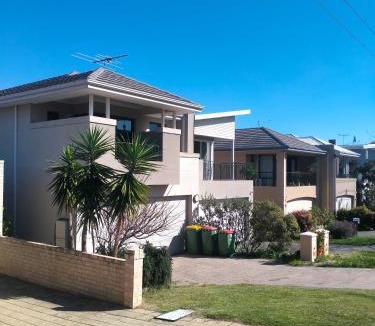 Palmyra House | Palmyra Secure holidays Townhouse
