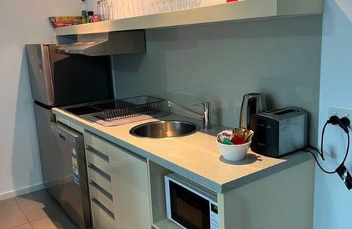 Darwin City Centre Apartment | Pandanas Apt 4 (Central location with views)