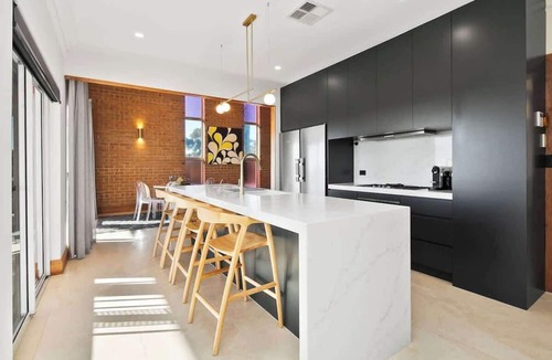 Panorama House | Panorama 5BR, Hills & city views, sleeps 10