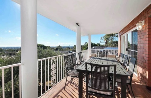 Panorama House | Panorama 5BR, Hills & city views, sleeps 10