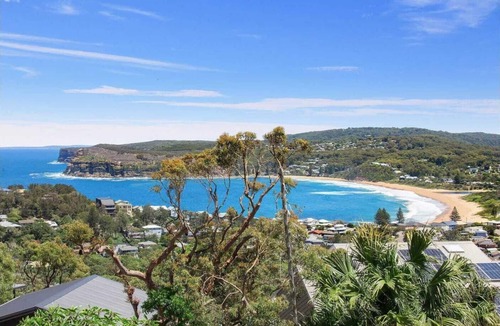 Copacabana House | Panoramic Ocean Views | Pool, Sleeps 10, Beach