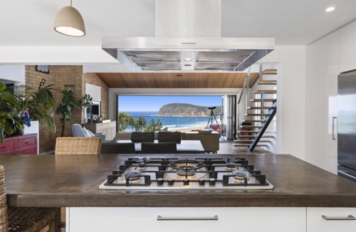 Copacabana House | Panoramic views and walking distance to the beach