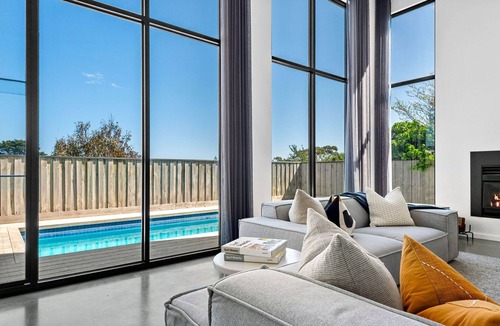 Blairgowrie House | Panoramic Views & Contemporary Style