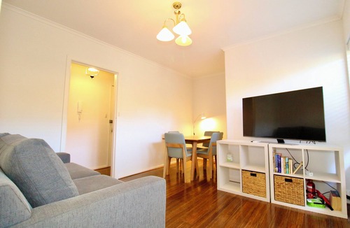 Middle Park Apartment | Park Street Apartment - St Kilda West