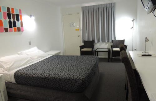 Gladstone Hotel | Park View Motel
