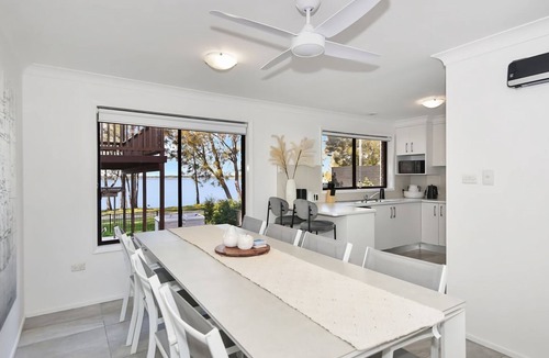 Buff Point House | Parkway Lakehouse Buff Point