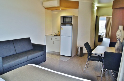 Wagga Wagga Hotel | Pavilion Hotel Wagga Wagga