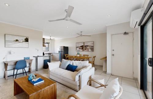 Rosebery Apartment | Peaceful 2-Bed Apartment with Private BBQ Balcony