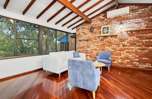 Bouvard House | Peaceful 3-Bed Stay Near the Coast