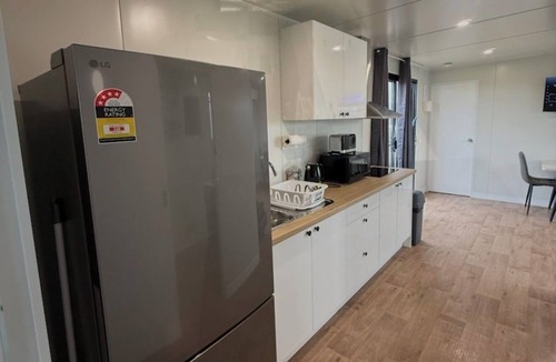 Kingsdale Cabin | Peaceful Farm Stay - Kingsdale Park Luxury Cabins