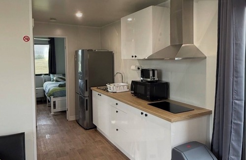 Kingsdale Cabin | Peaceful Farm Stay - Kingsdale Park Luxury Cabins