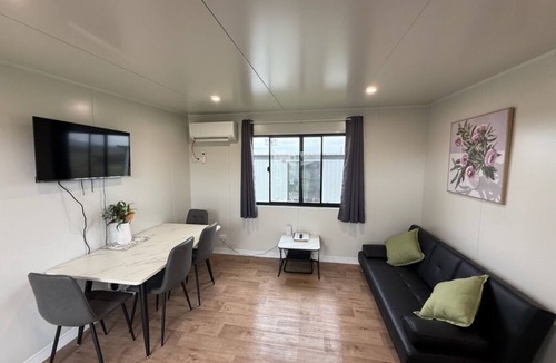 Kingsdale Cabin | Peaceful Farm Stay - Kingsdale Park Luxury Cabins