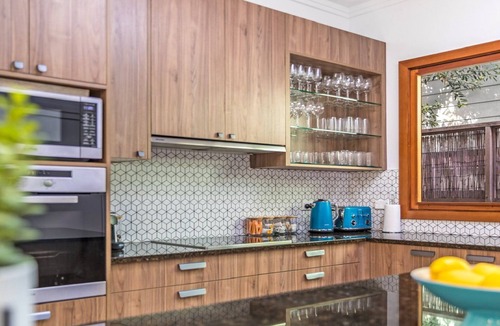 Pearl Beach House | Pearl Beach Quarterdeck by HolidayCo.