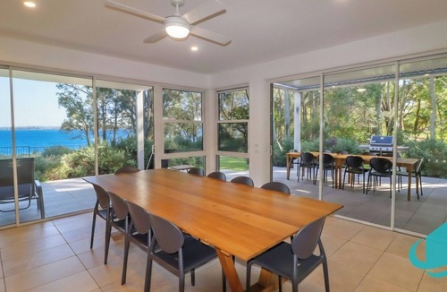 Cams Wharf House | Pelican Escape -Spacious, relaxing waterfront home