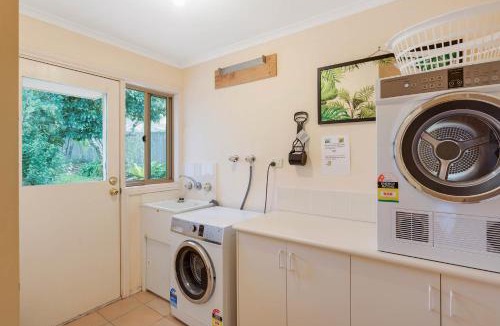 Merimbula House | Pelican Lake Holiday House