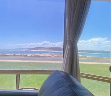 Kalbarri Villa | Pelican Shore Oceanfront Villa 6
