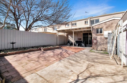 Wagga Wagga House | Pembroke. Character CBD Home. Pet Friendly.