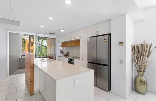 Airlie Beach Apartment | Peninsula Airlie Beach
