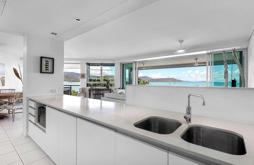 Airlie Beach Apartment | Peninsula Airlie Beach