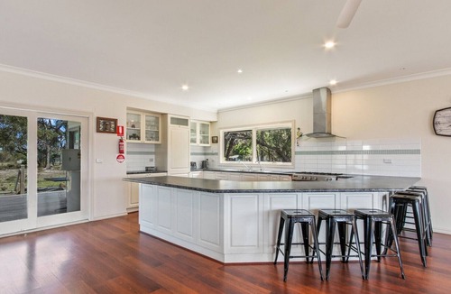 Boole Poole House | Peninsula at Metung House | Boat Access Only Getaway