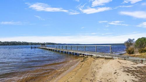 Boole Poole House | Peninsula at Metung House - Boat Access Only Getaway