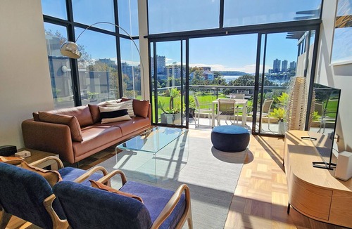 Rushcutters Bay Apartment | Penthouse Apartment With Massive Private Terrace + Parking + 2 Pools + Views