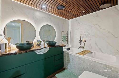 Chinatown Apartment | Penthouse Mantra on Russell