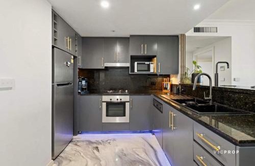 Chinatown Apartment | Penthouse Mantra on Russell