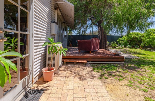 Lancelin House | Peppermint Tree Sea Sounds - 80 Steps to the Beach